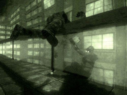Screenshot of Sam Fisher throwing a guy off the balcony